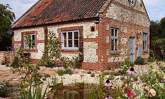 Chapel Garden reclaimed paving patio