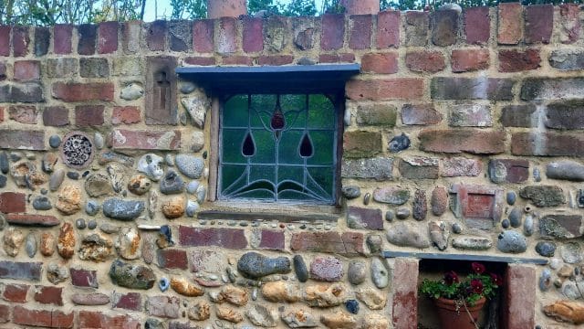 Feature Wall Reclaimed brick and flint wall
